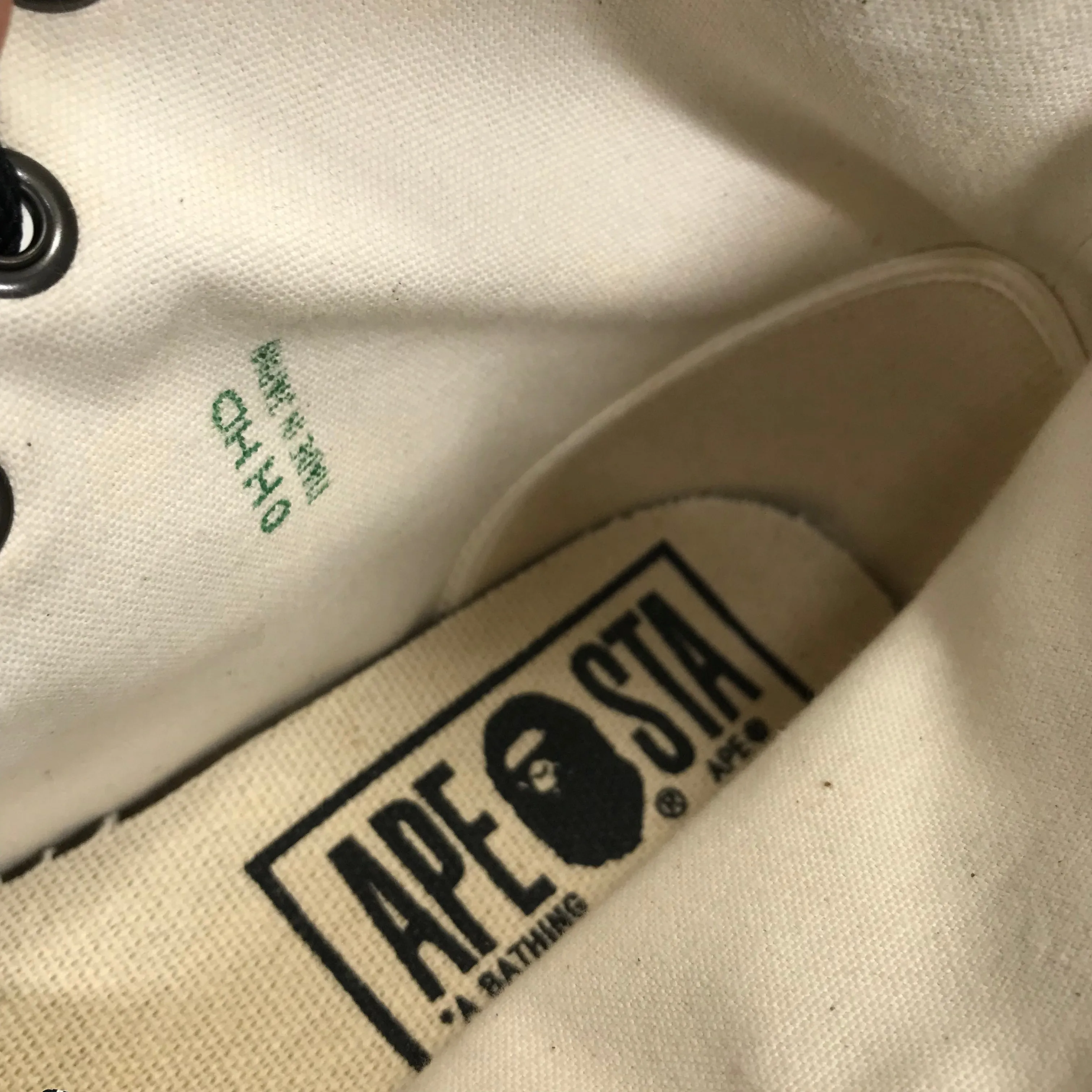 [11] DS! A Bathing Ape x Stussy Bape Sta 'Chuck Taylor' Hi Top Shoes