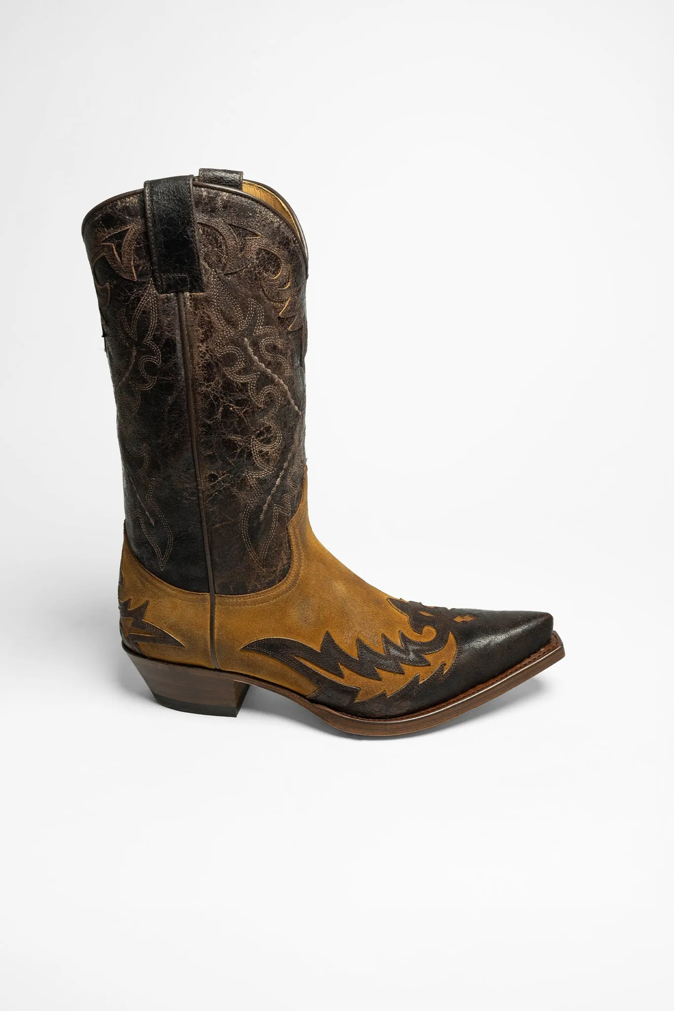 9669 CUERVO MICK Herren Braun