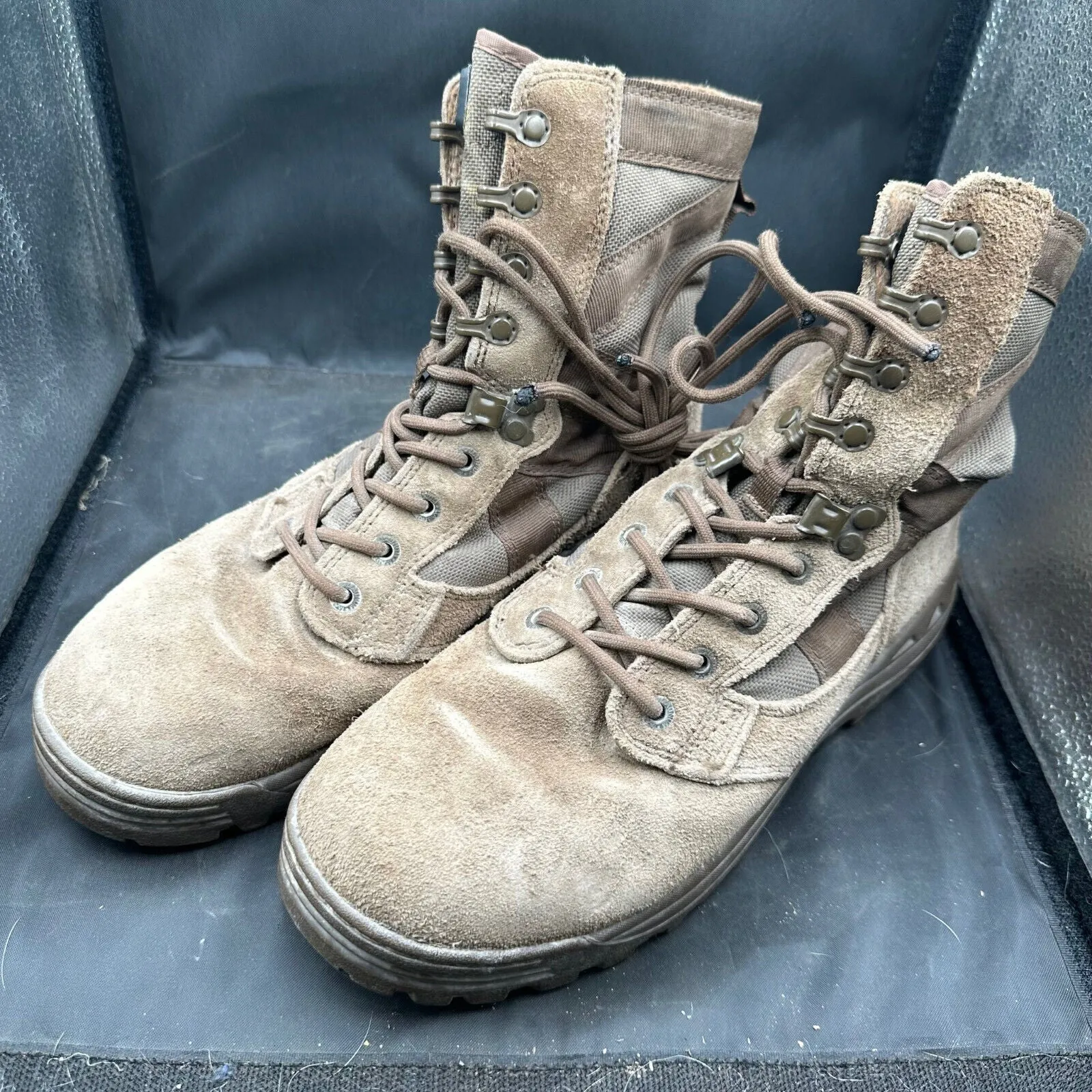 Army Brown Leather MAGNUM High Top Combat Patrol Boots - Size UK 7M - EU 41