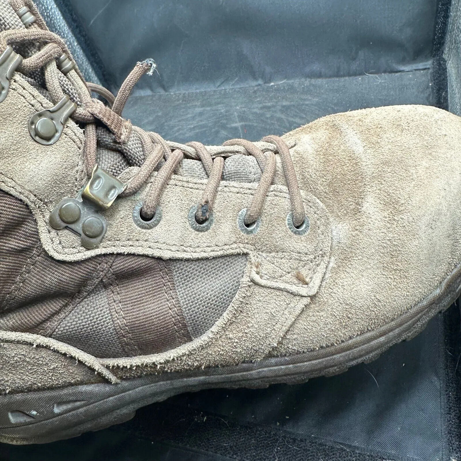 Army Brown Leather MAGNUM High Top Combat Patrol Boots - Size UK 7M - EU 41