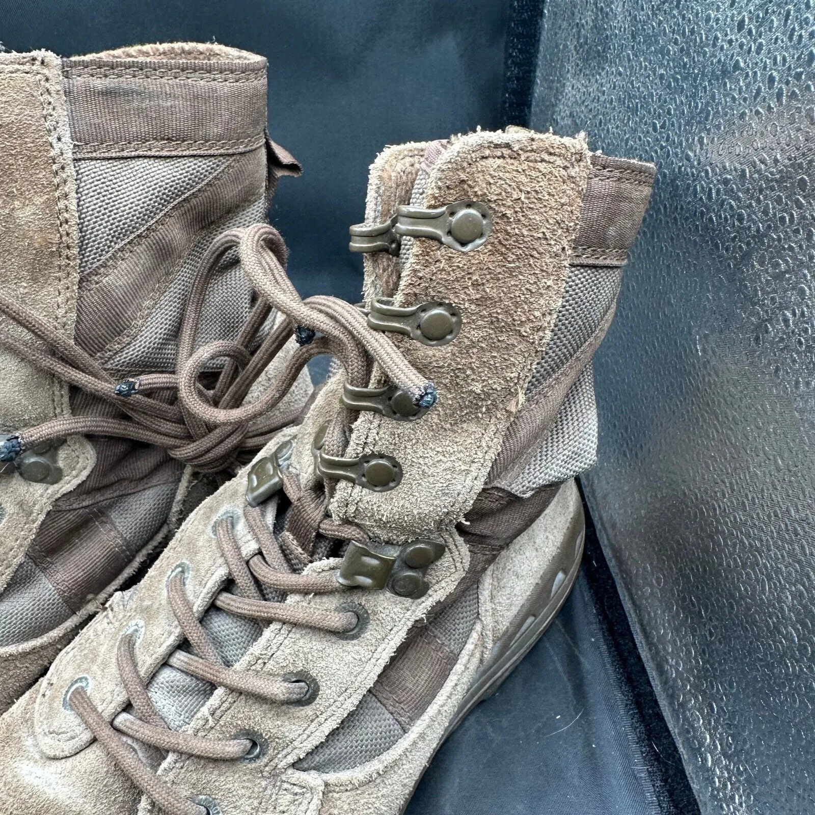 Army Brown Leather MAGNUM High Top Combat Patrol Boots - Size UK 7M - EU 41