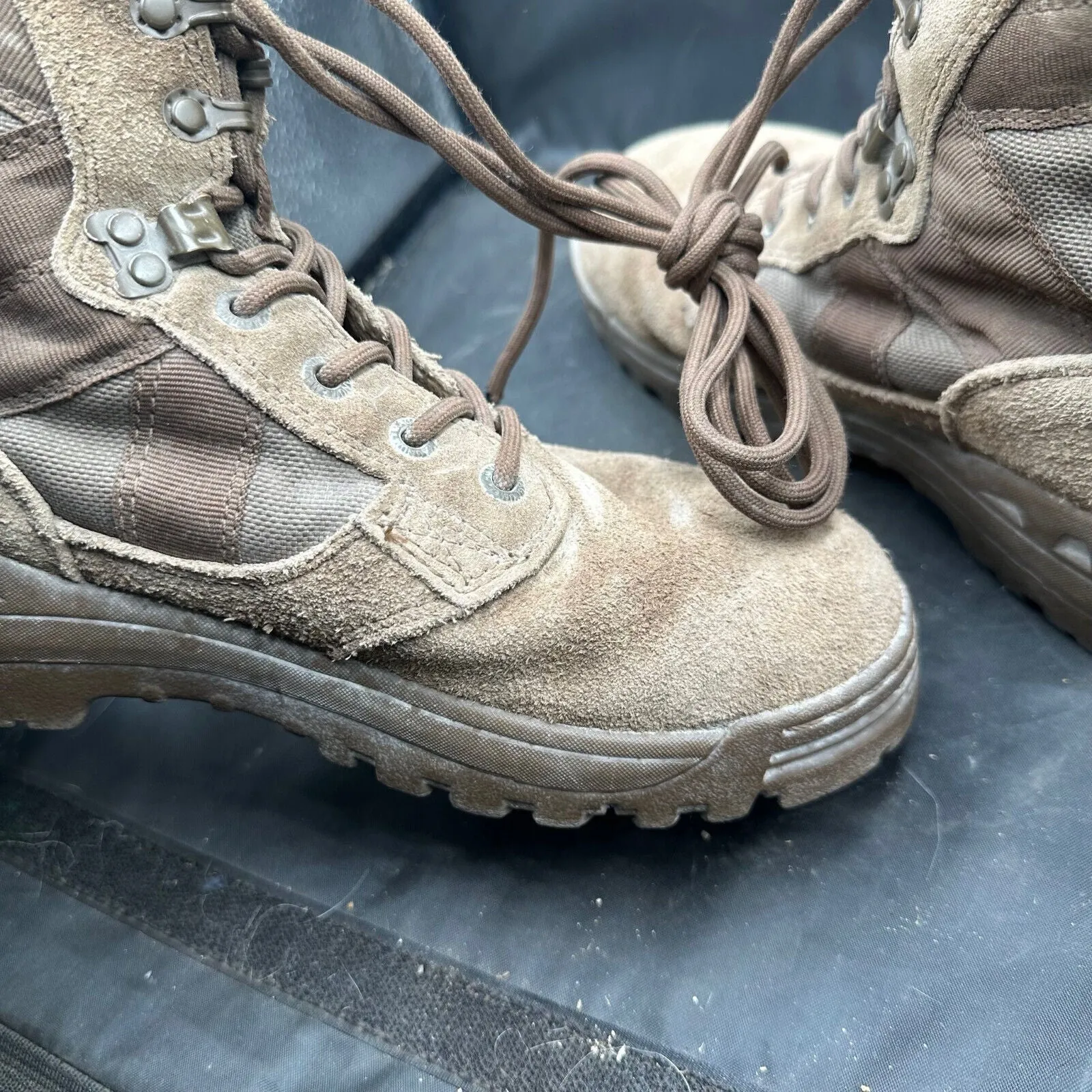 Army Brown Leather MAGNUM High Top Combat Patrol Boots - Size UK 7M - EU 41