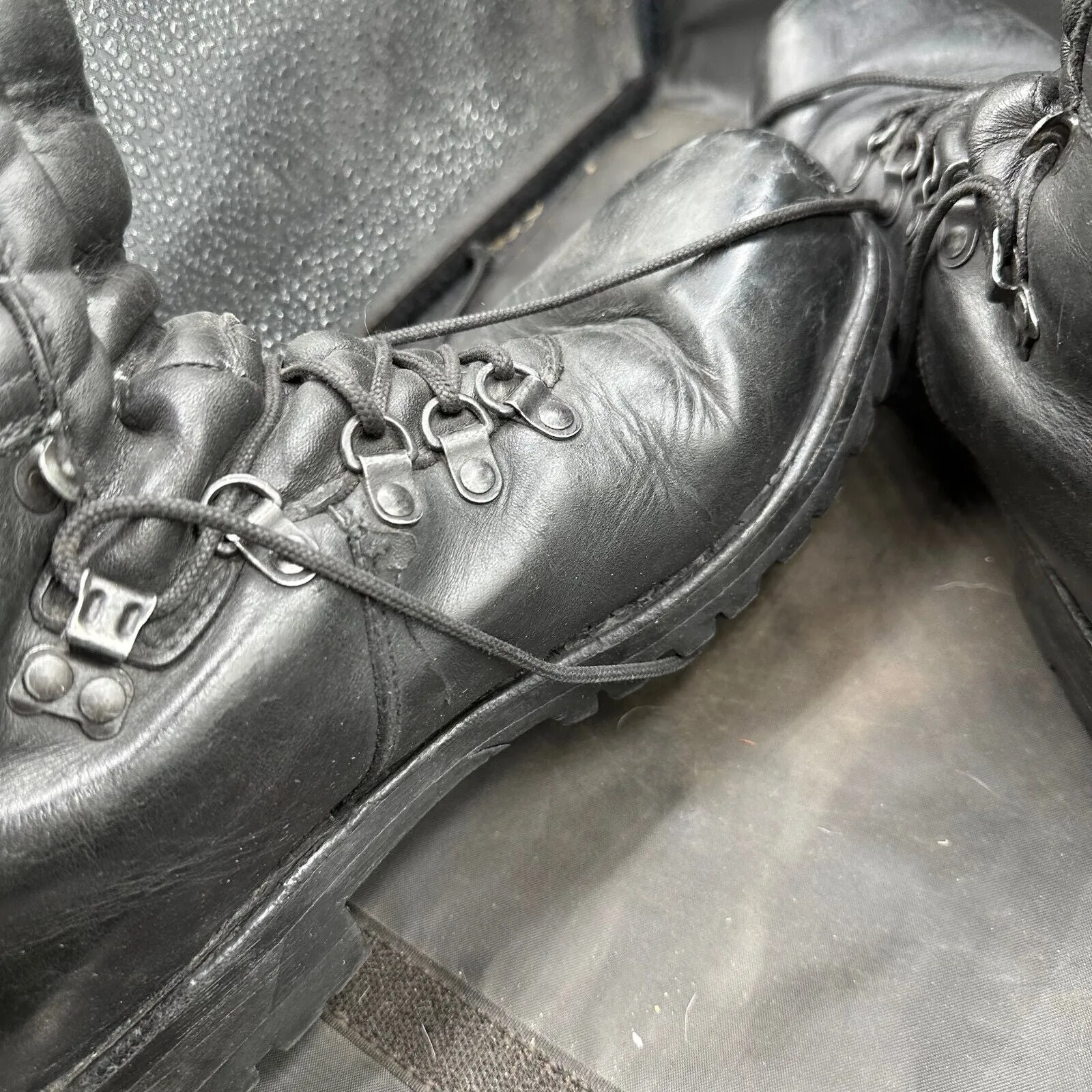 Austrian Army Black Leather Army Combat Boots - Size EU 45 - UK 10.5