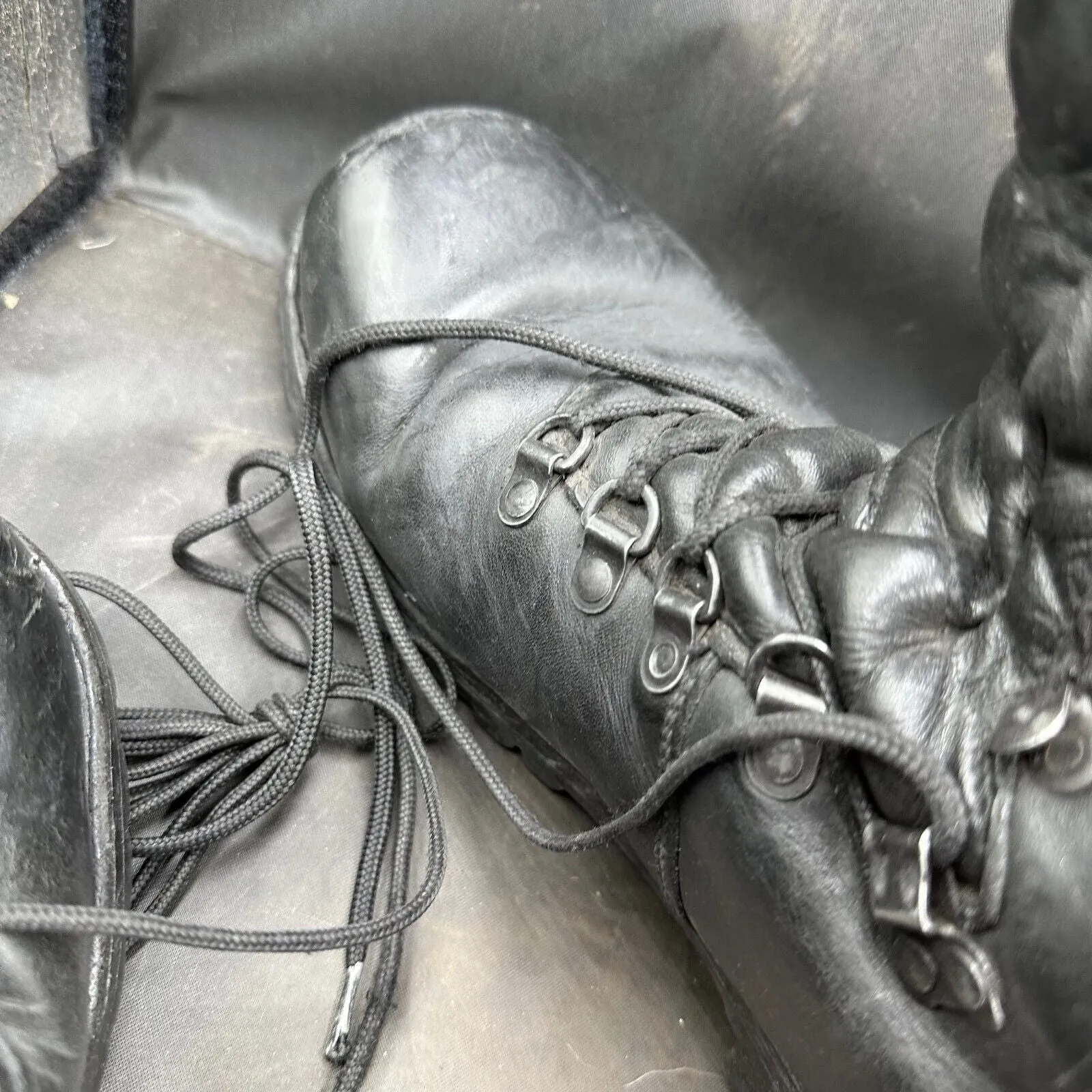 Austrian Army Black Leather Army Combat Boots - Size EU 45 - UK 10.5
