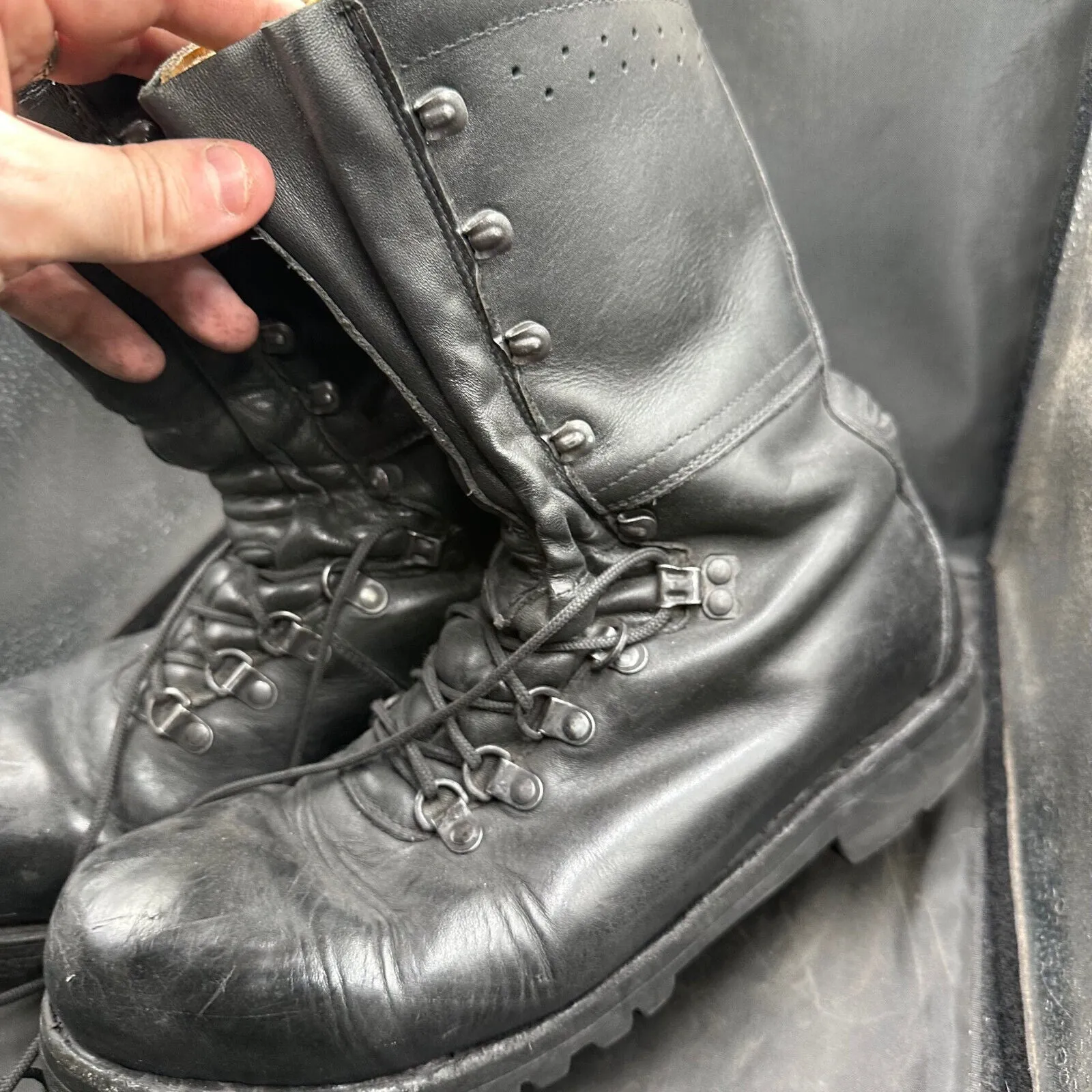 Austrian Army Black Leather Army Combat Boots - Size EU 45 - UK 10.5