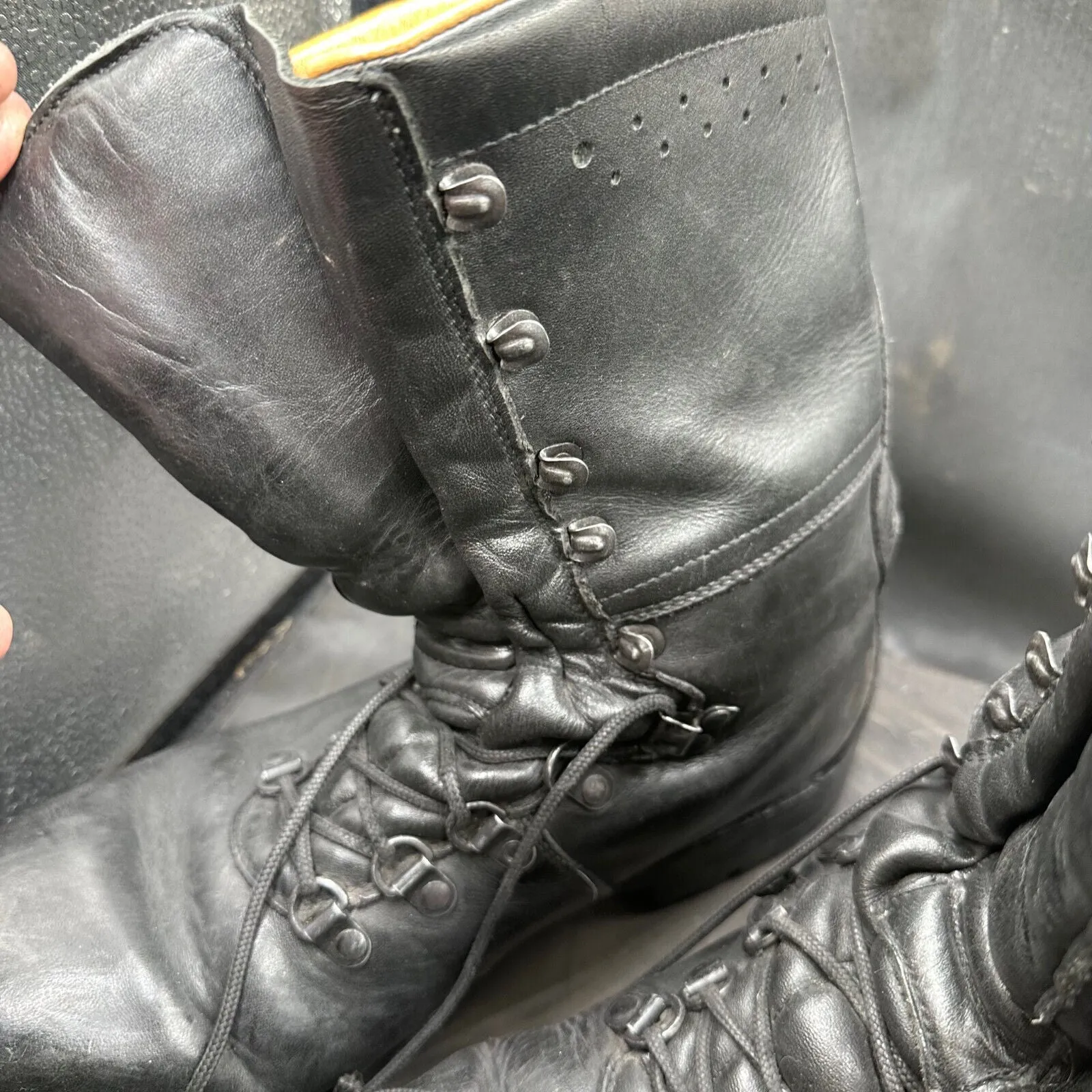 Austrian Army Black Leather Army Combat Boots - Size EU 45 - UK 10.5
