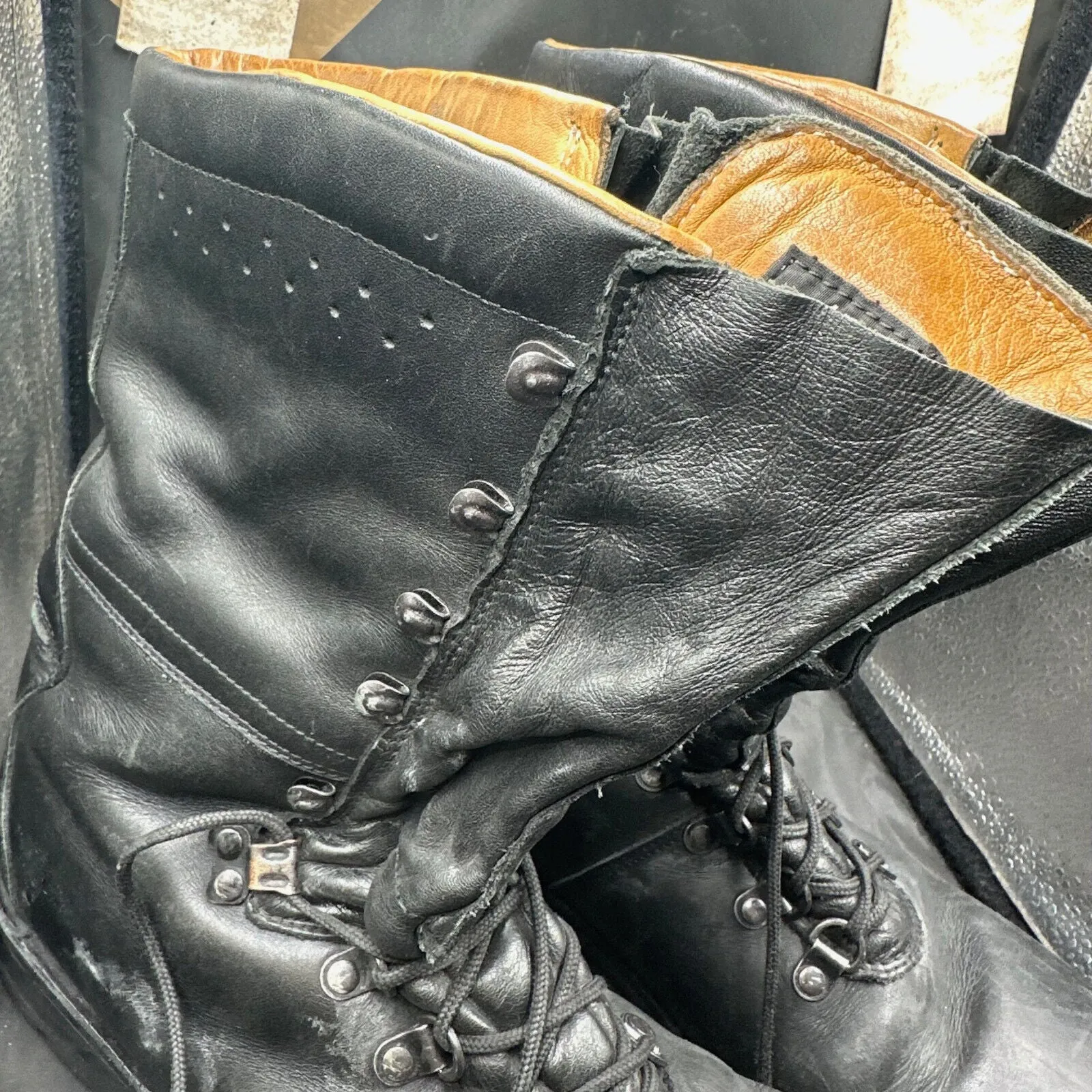 Austrian Army Black Leather Army Combat Boots - Size EU 45 - UK 10.5