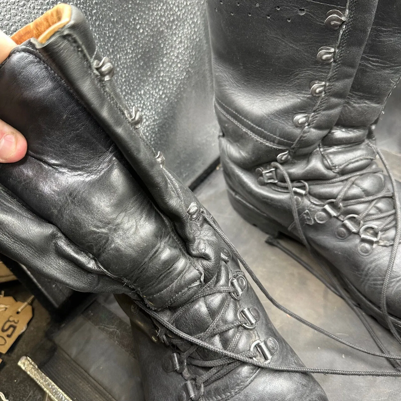 Austrian Army Black Leather Army Combat Boots - Size EU 45 - UK 10.5