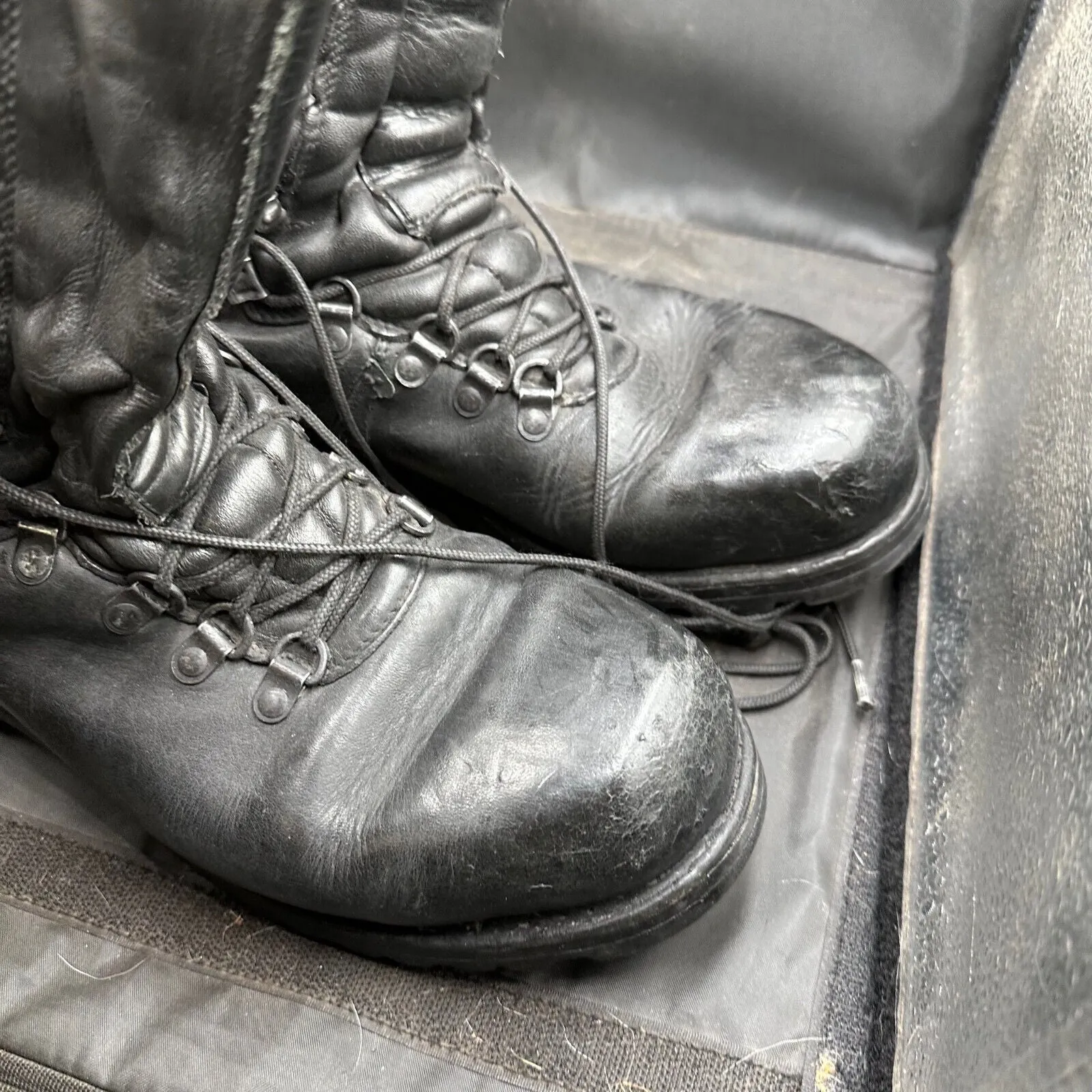 Austrian Army Black Leather Army Combat Boots - Size EU 45 - UK 10.5