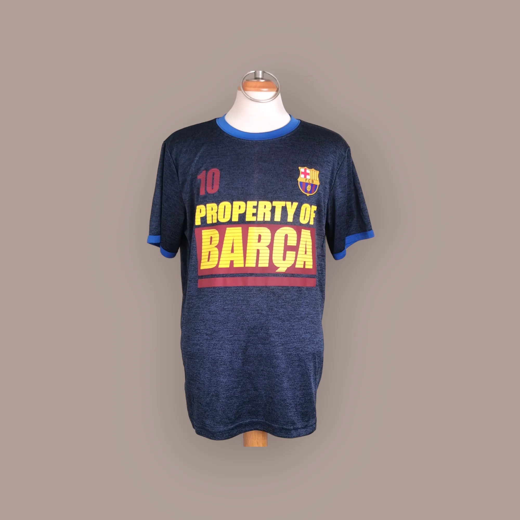 BOY SIZE LARGE - FC Barcelona Soccer T-Shirt EUC B49