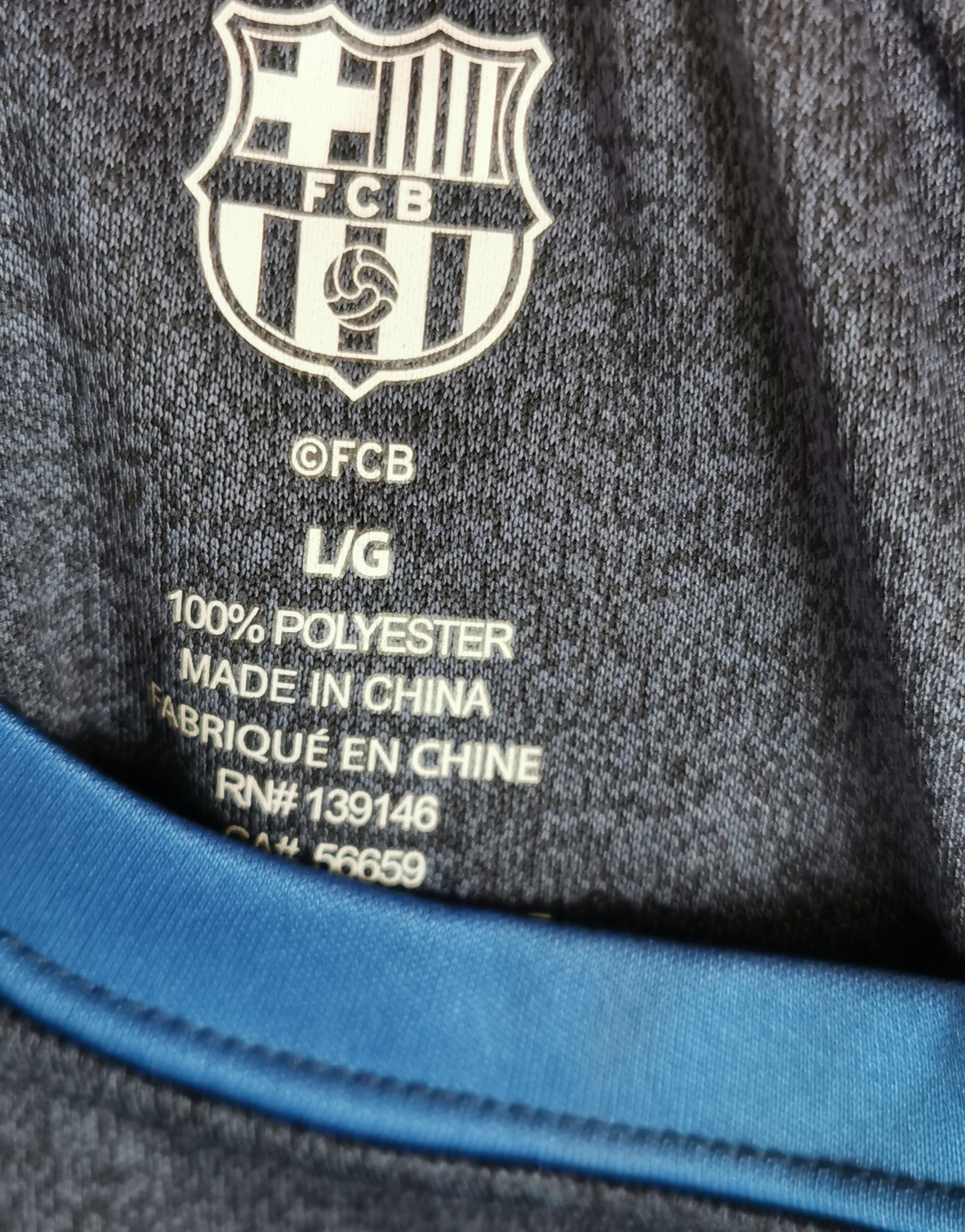 BOY SIZE LARGE - FC Barcelona Soccer T-Shirt EUC B49