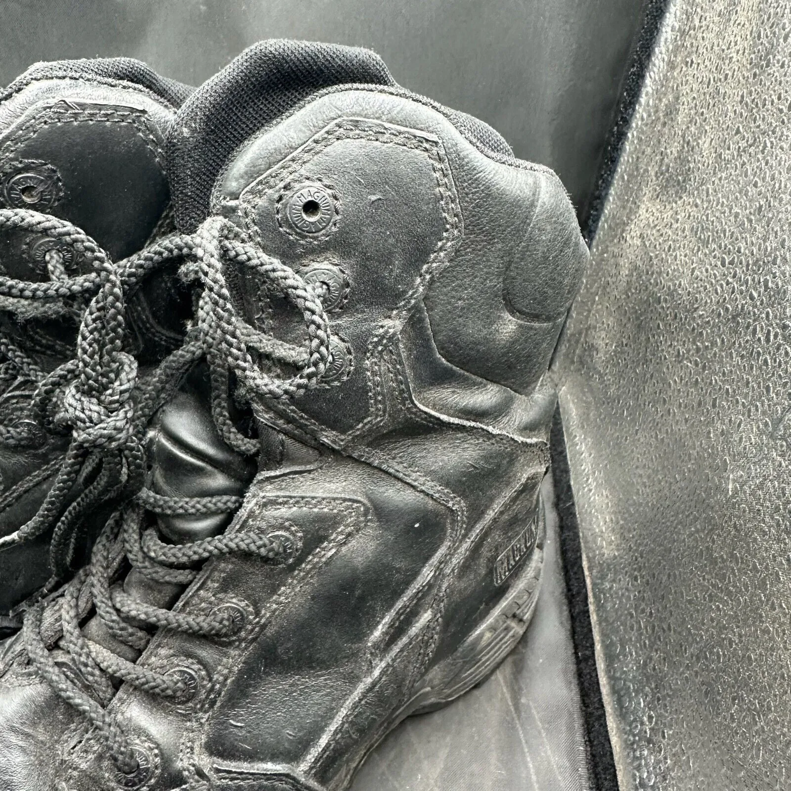 British Army Black Leather Army Combat Boots - Magnum - Size UK 5 - EU 38