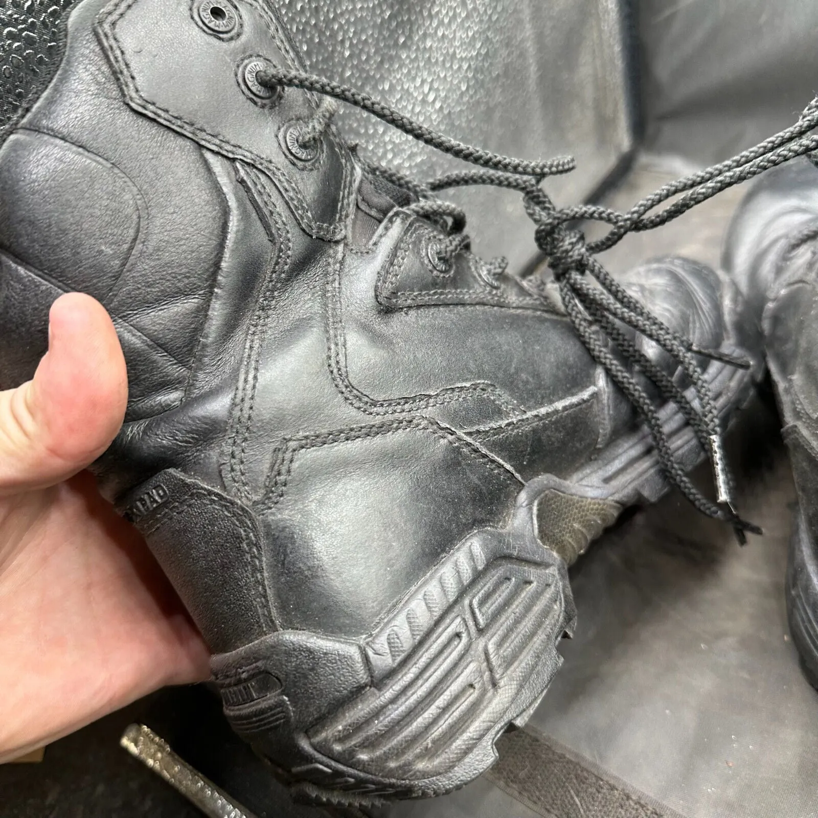 British Army Black Leather Army Combat Boots - Magnum - Size UK 5 - EU 38
