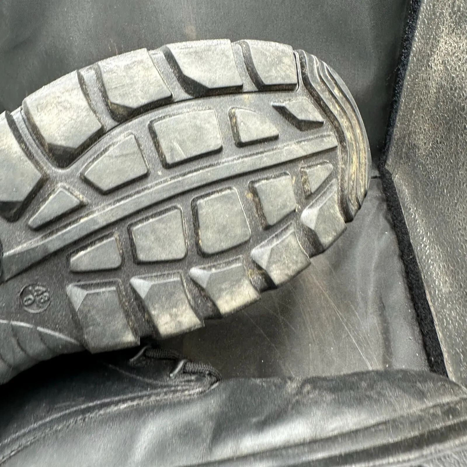 British Army Black Leather Army Combat Boots - Safety Boots - Size UK 9