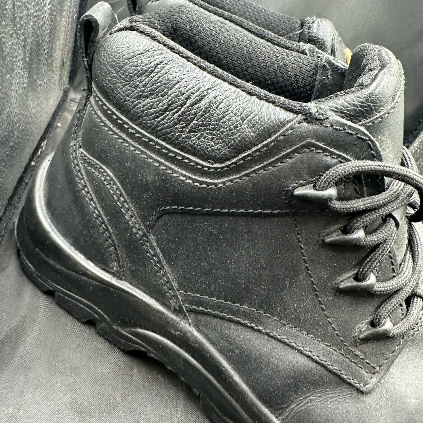 British Army Black Leather Army Combat Boots - Safety Boots - Size UK 9
