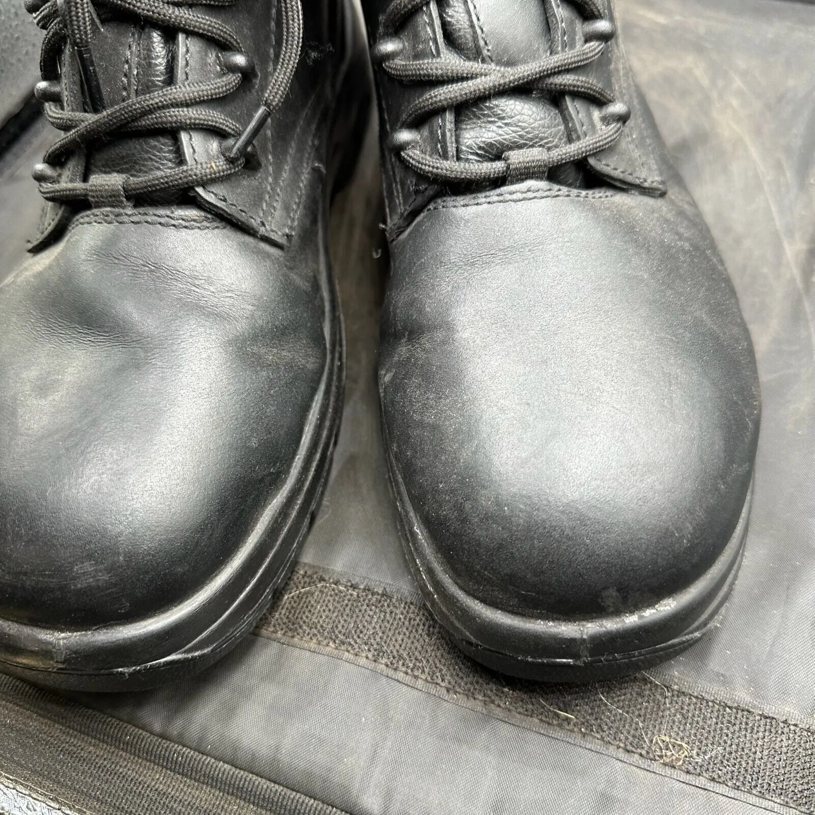 British Army Black Leather Army Combat Boots - Safety Boots - Size UK 9