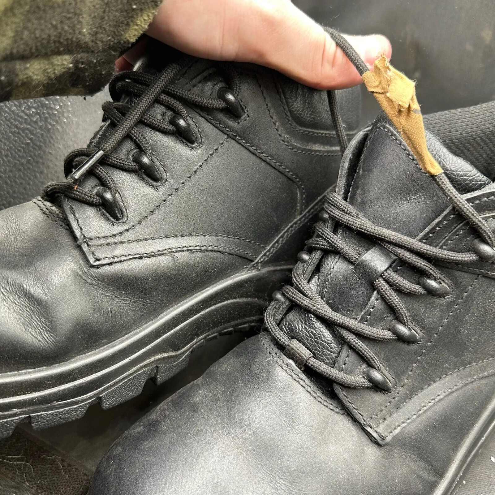 British Army Black Leather Army Combat Boots - Safety Boots - Size UK 9