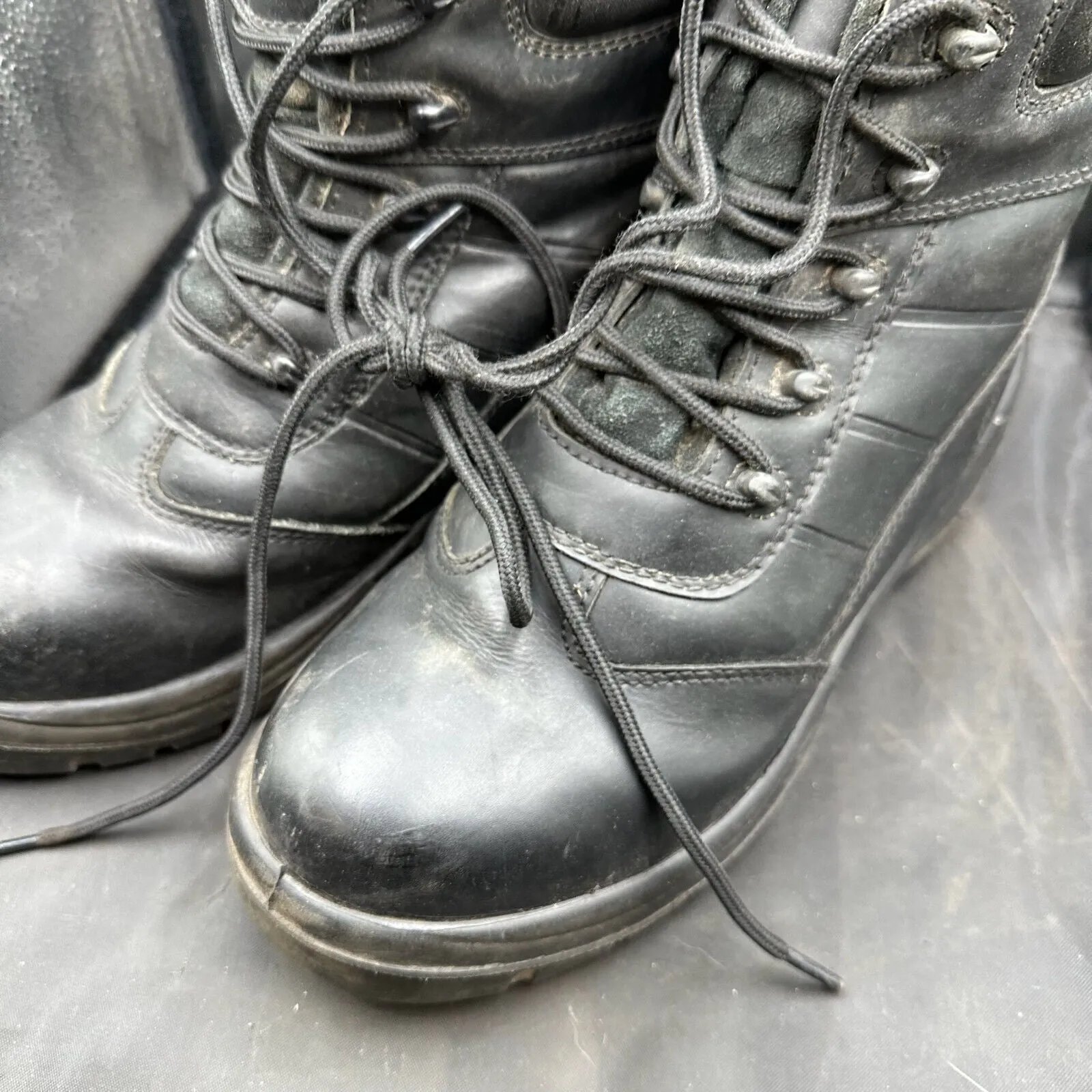 British Army Black Leather Army High Leg Combat Boots - Size UK 7M
