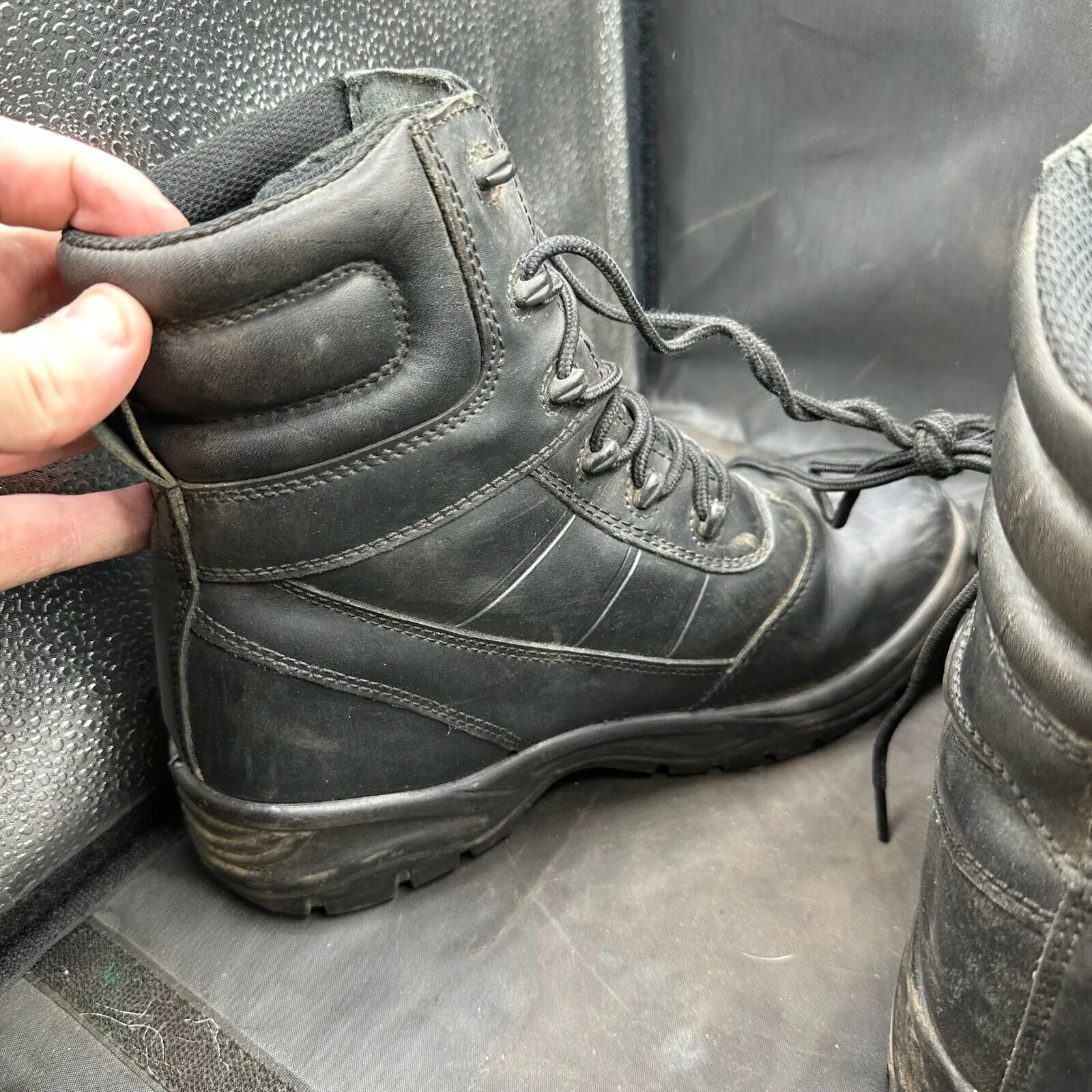 British Army Black Leather Army High Leg Combat Boots - Size UK 7M