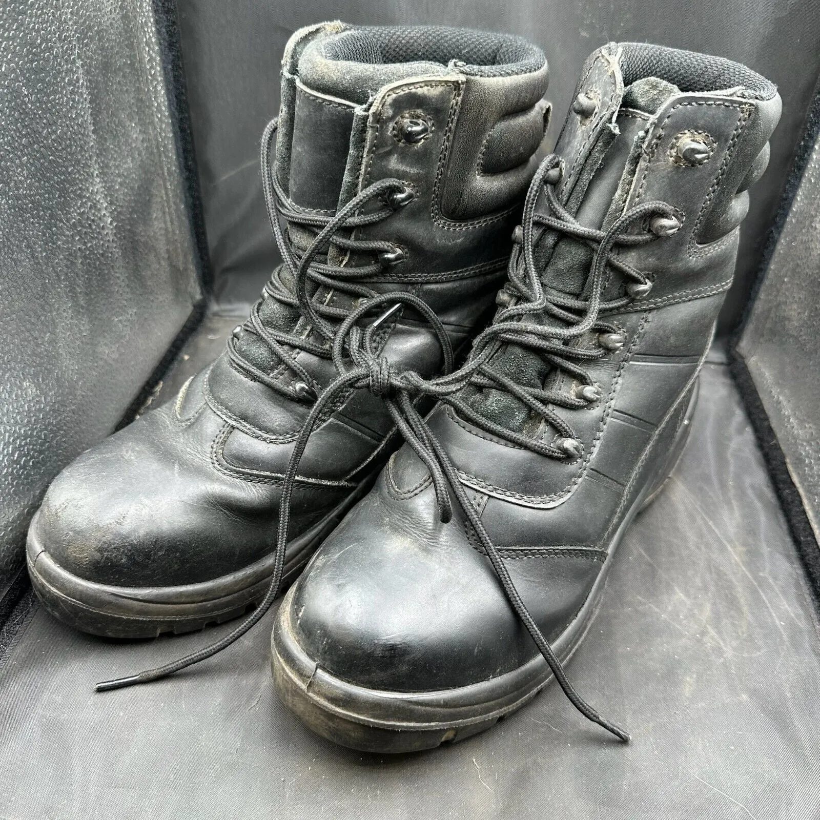 British Army Black Leather Army High Leg Combat Boots - Size UK 7M
