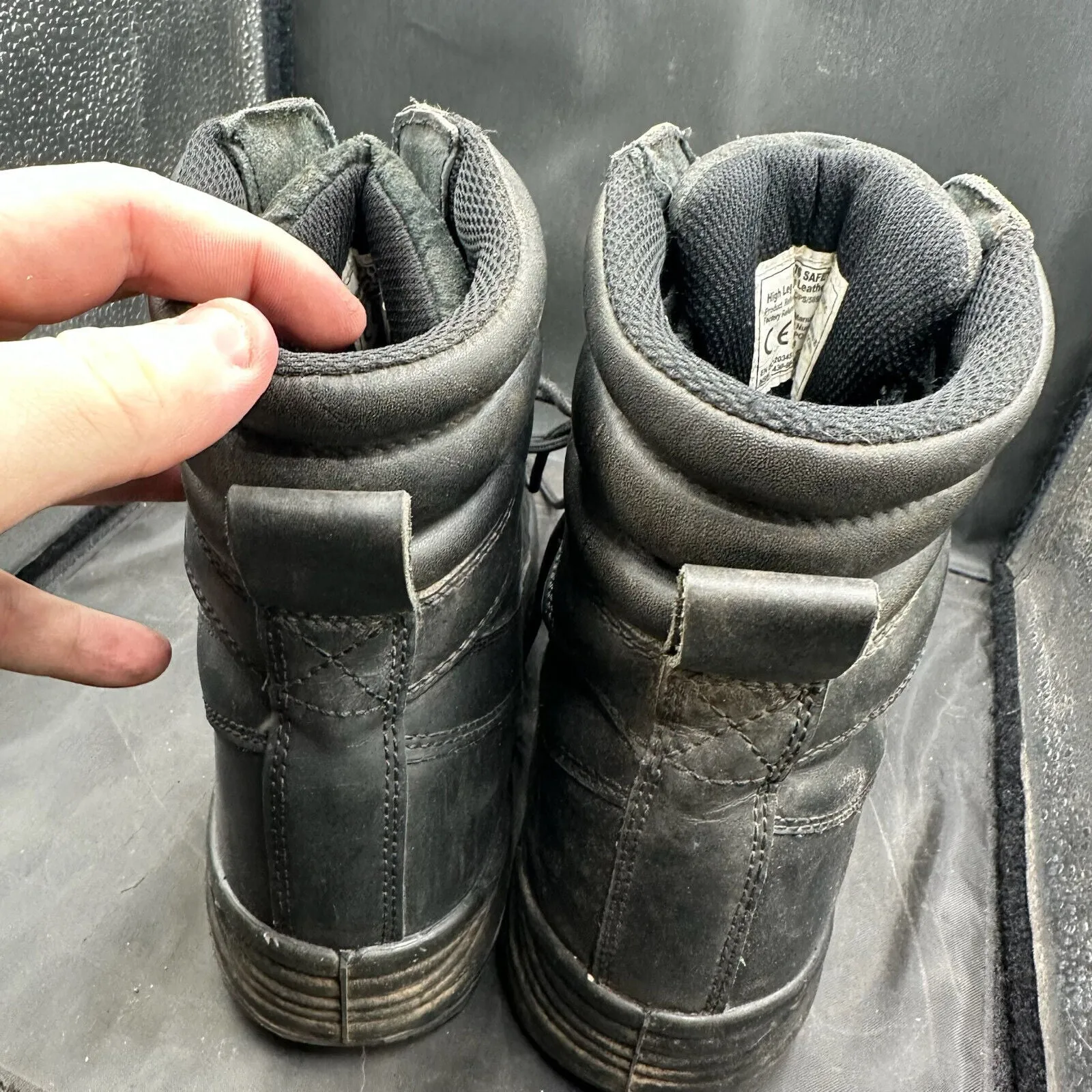 British Army Black Leather Army High Leg Combat Boots - Size UK 7M