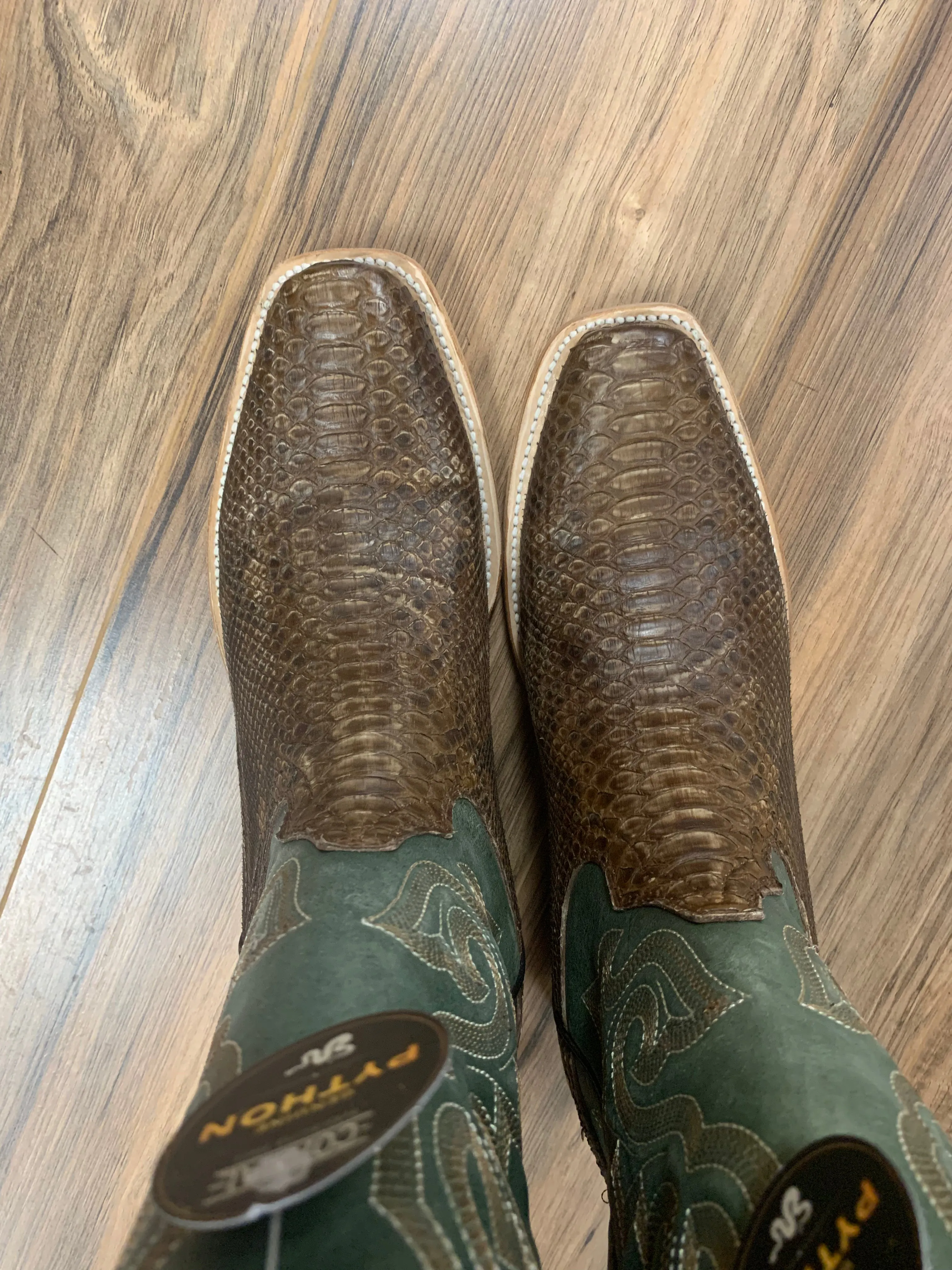 CORRAL MEN'S EXOTIC PYTHON EMBROIDERED PERFORMANCE WESTERN BOOTS - SQUARE TOE