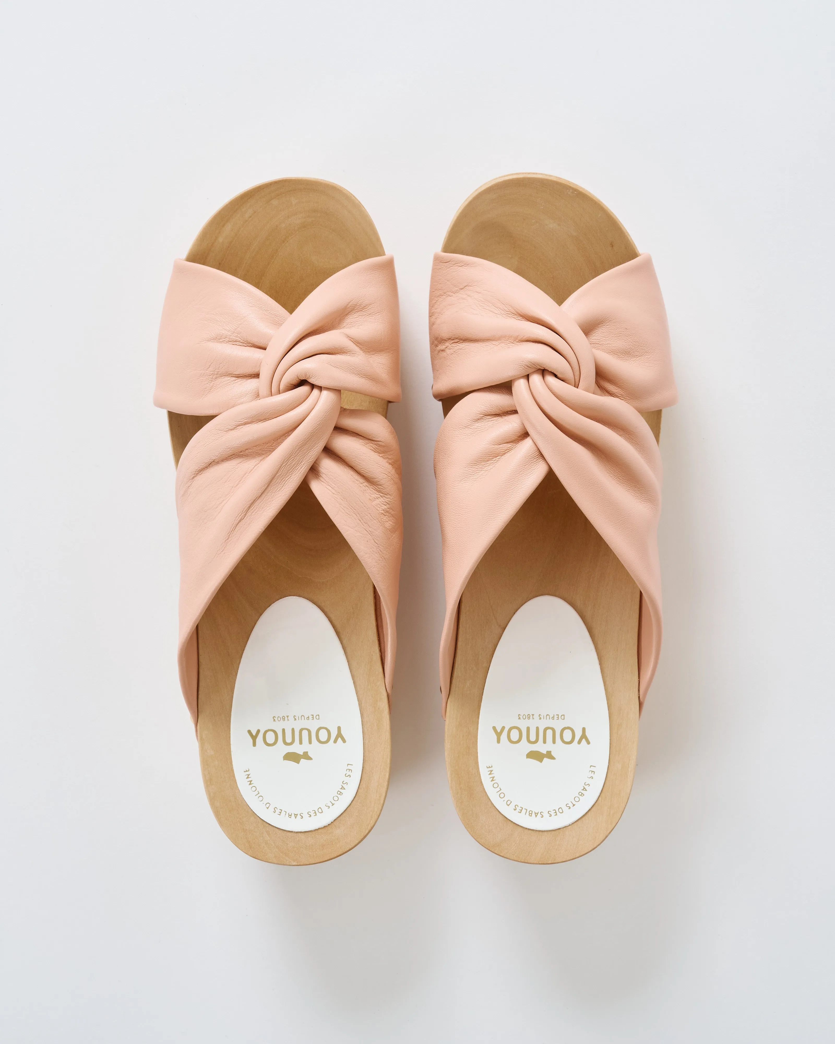 crisscross low heel clog