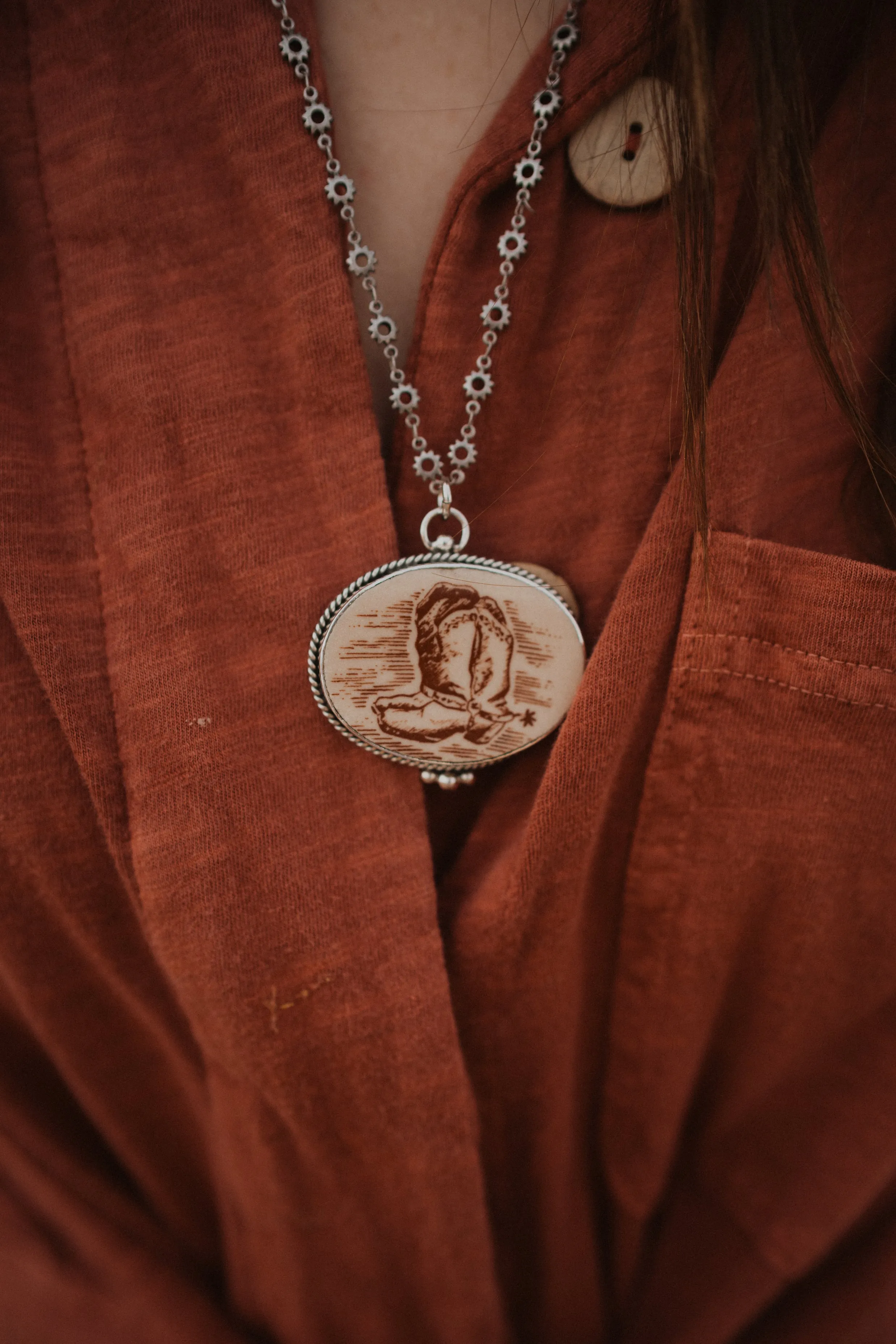 Maroon Cowboy Boots Necklace | El Camino Chain