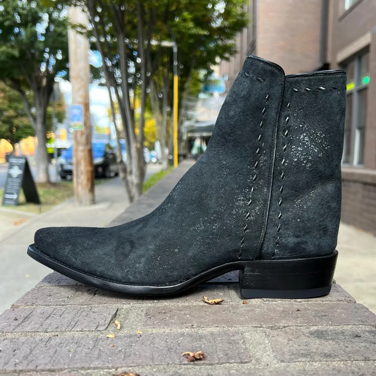 Mens’s Vintage Black Nu-buck Zorro