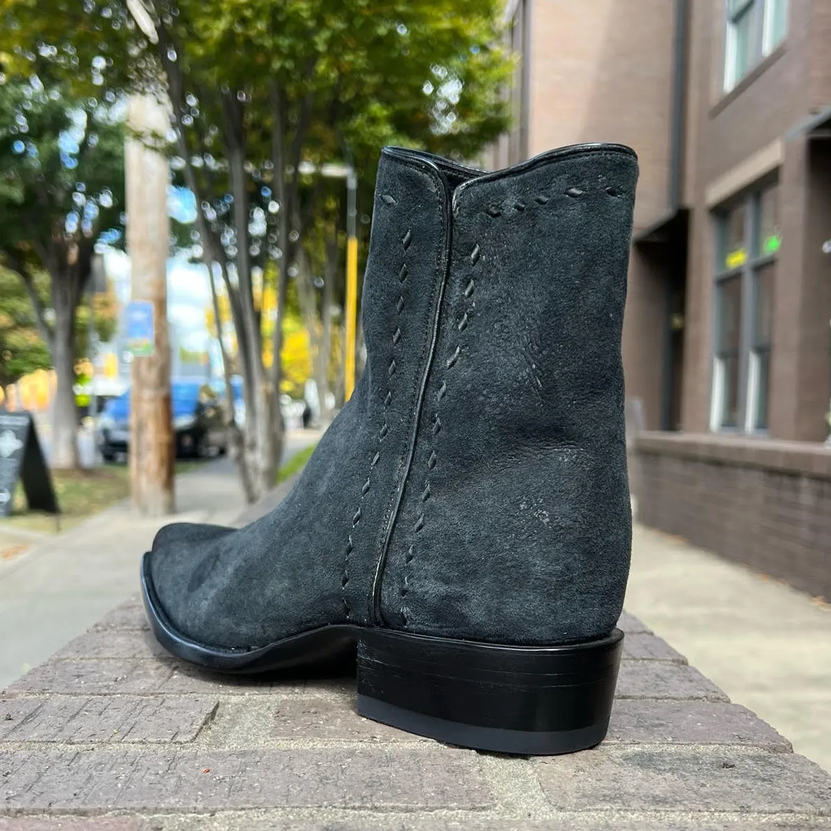 Mens’s Vintage Black Nu-buck Zorro