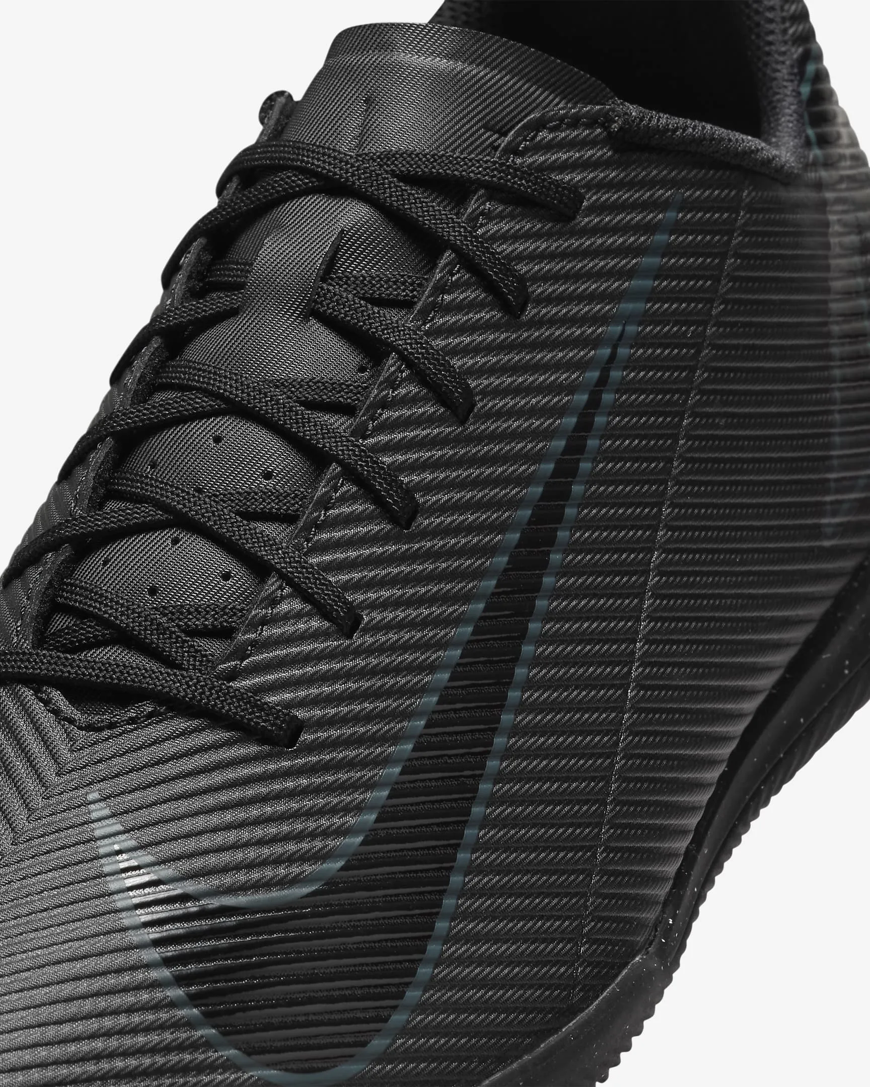 Nike Mercurial Vapor 16 Club IC Low-Top Football Shoes