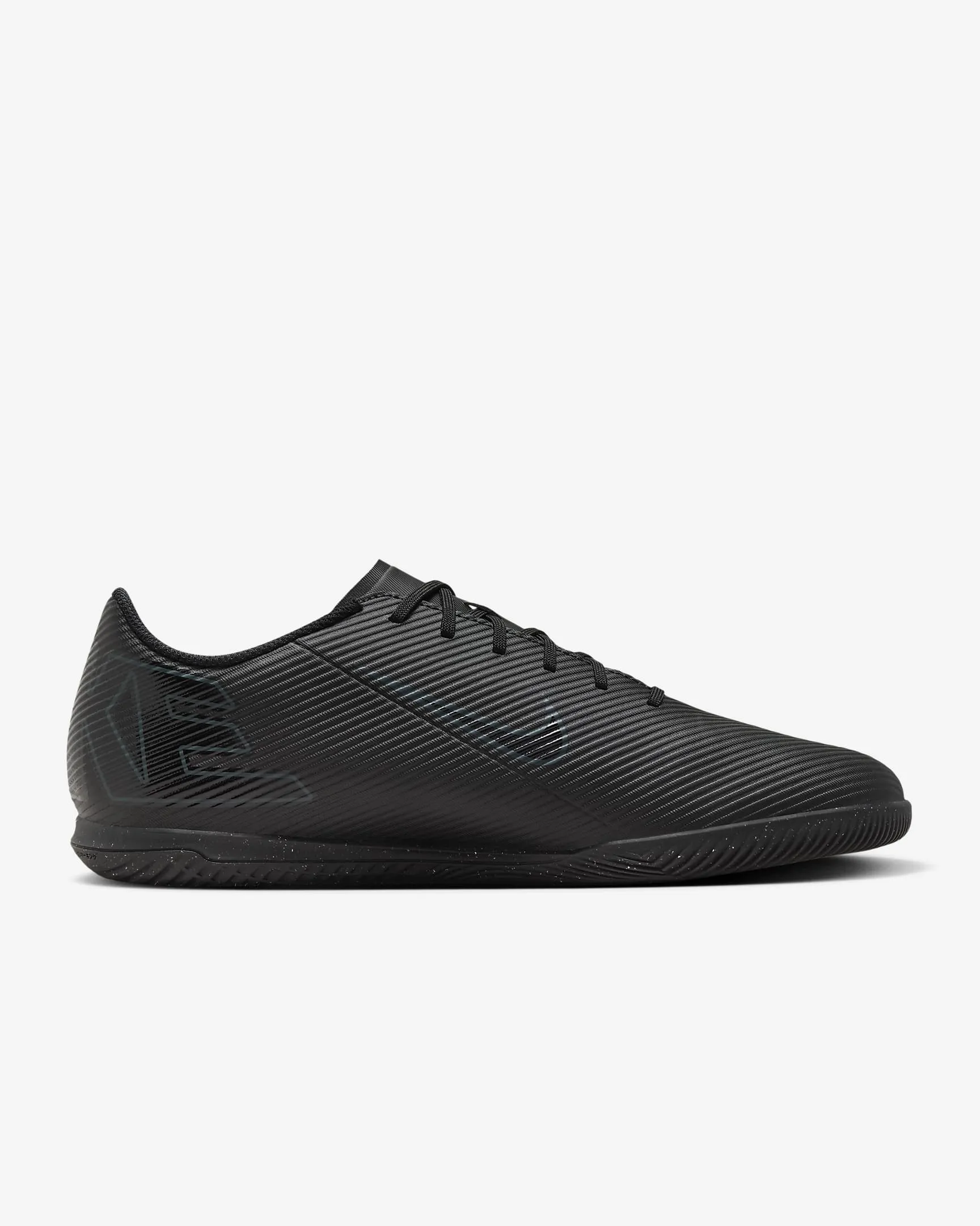 Nike Mercurial Vapor 16 Club IC Low-Top Football Shoes